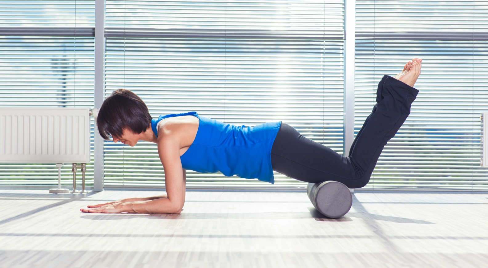 8 Best Foam Rollers In Singapore For Exercise Or To Sooth Your Tired Lower Back & Neck