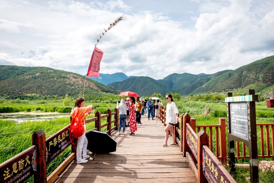 泸沽湖走婚桥：本为土司打仗所用，成了摩梭族阿夏走婚的浪漫步道