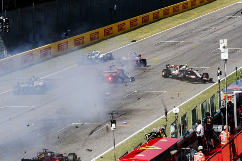 F1 Tuscan GP: Early red flag after multi-car crash on safety car restart