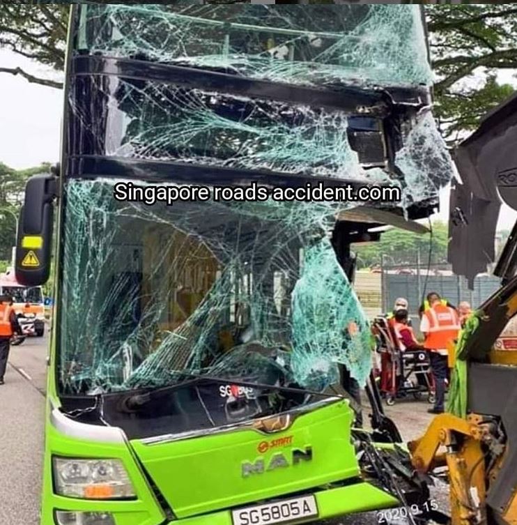 SMRT bus-169 collided with garbage truck, 5 people taken to hospital
