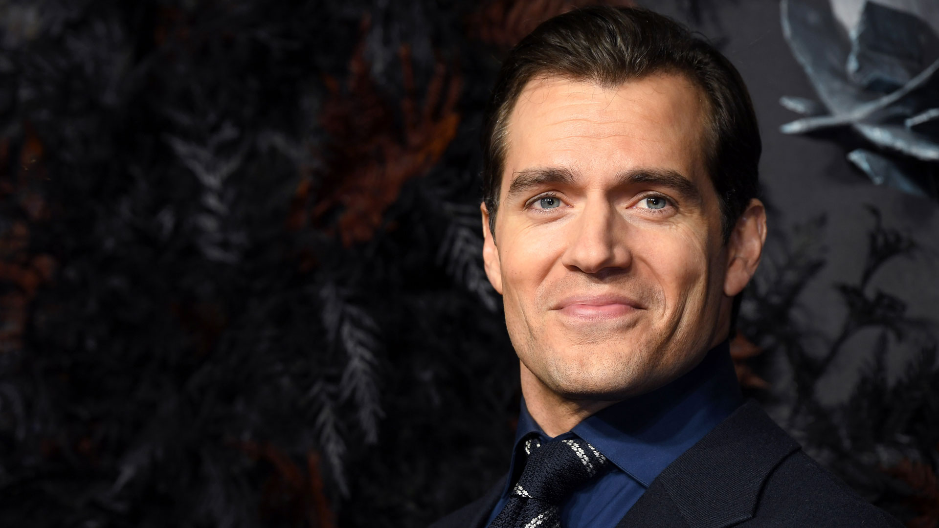 Henry Cavill Says He 'Would Love to' Be the Next James Bond