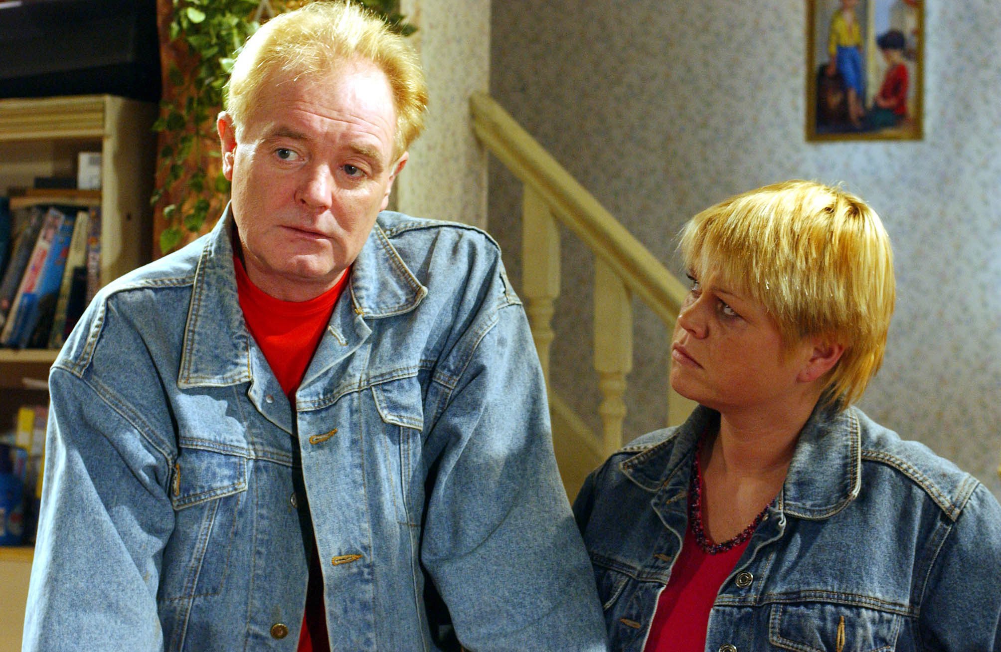 Former Coronation Street stars Vicky Entwistle and Bruce Jones would only bring back Janice and Les Battersby if they got The Rovers