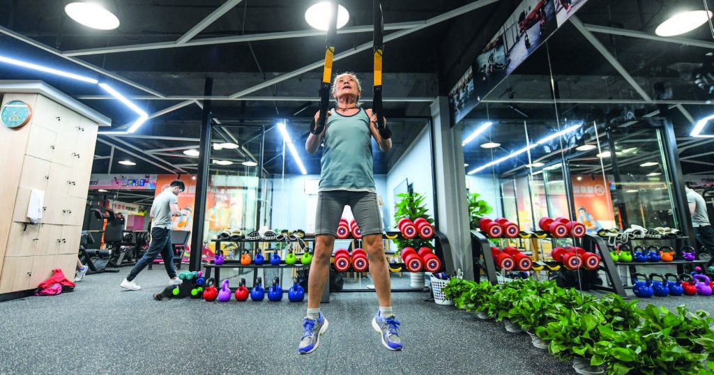 ‘Hardcore grandma’ — ageing fitness buff proves a hit in China