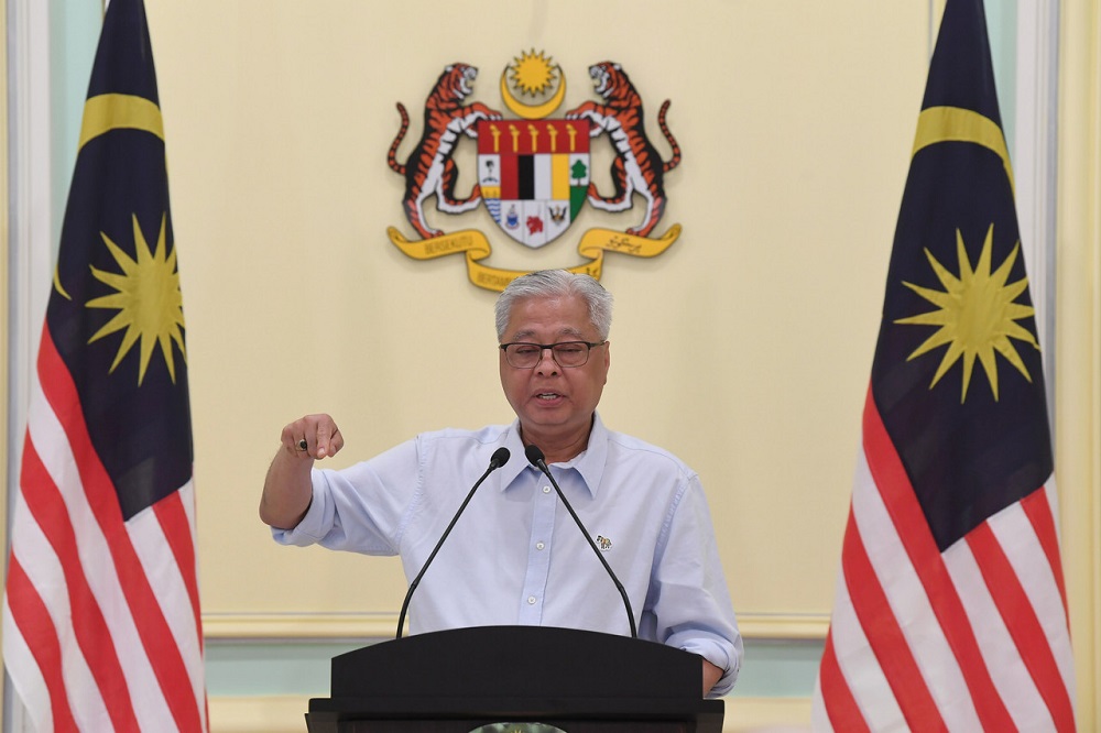 CMCO: Travel permit applications can now be downloaded from police’s Facebook page
