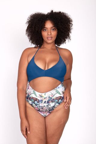 Here’s Selena Gomez Looking Incredible While Modeling a Bikini for Her Friend’s Line La’Mariette