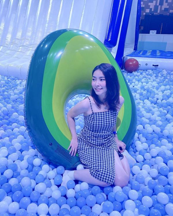 澳门百老匯酒店限定大型蓝白梦幻波波池 10万个蓝白色波波/4.8米高巨型滑梯/巨型扭蛋机