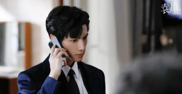 《半是蜜糖半是伤》剧情尴尬，罗云熙撑不起霸道总裁形象，被吐槽