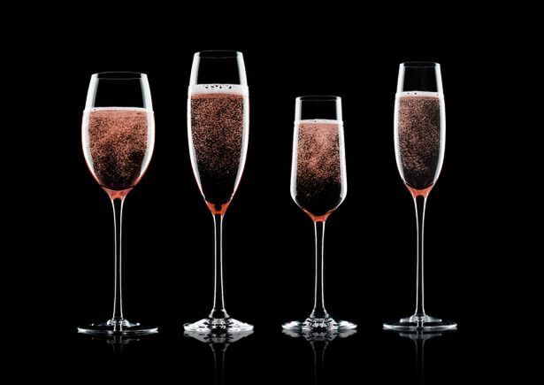 You Can Be Paid To Taste Test Pink Prosecco And It S The Ultimate Dream Job Nestia