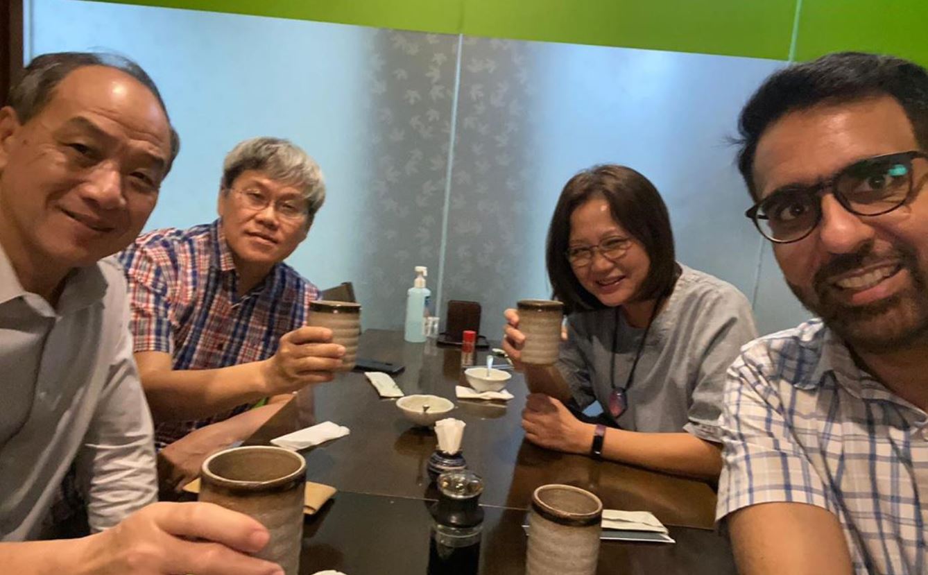 Photo of WP leaders having lunch with Low Thia Khiang and Png Eng Huat goes viral