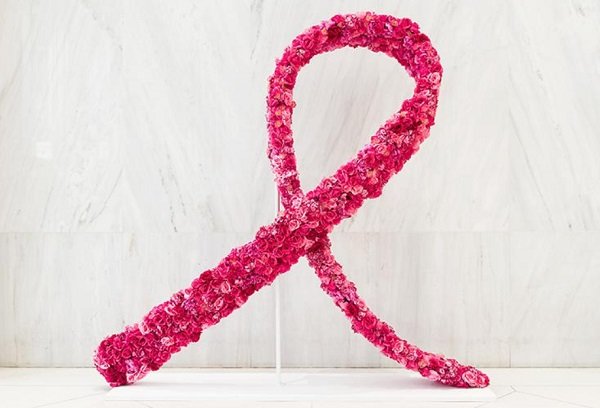 Estee Lauder takes its breast cancer campaign virtual