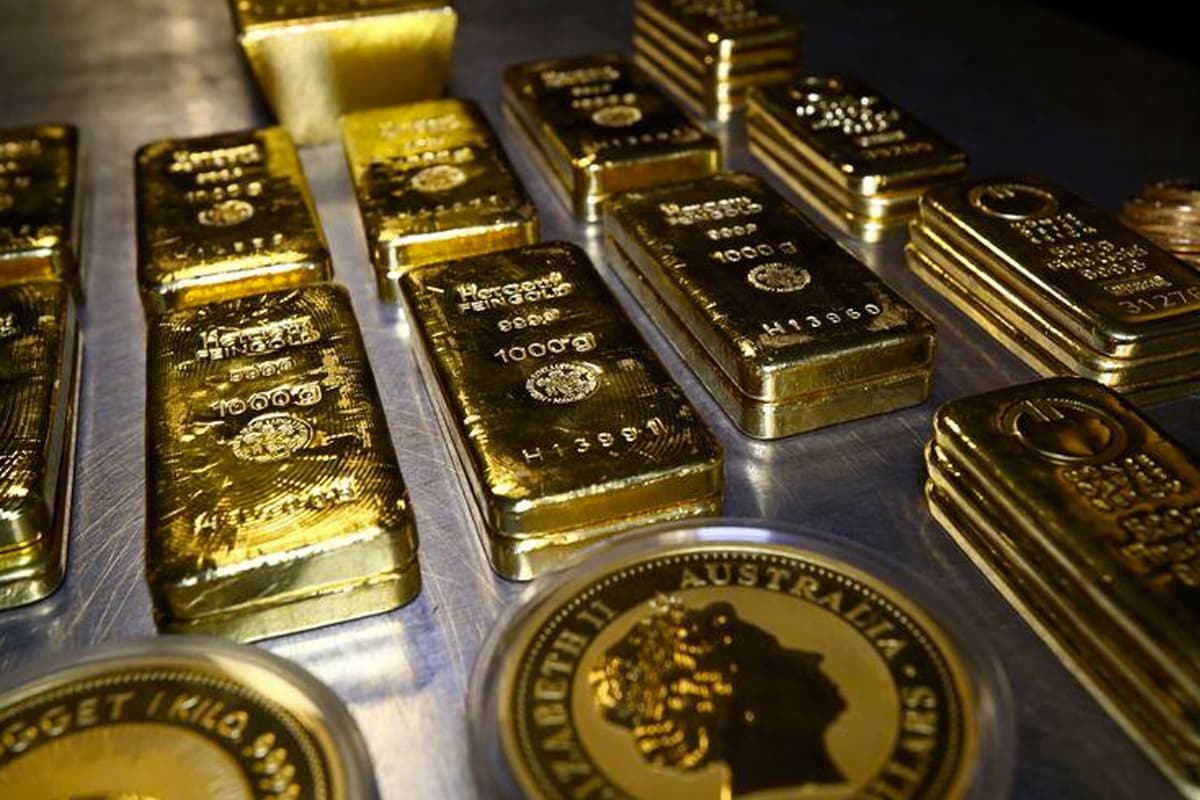 Gold futures expected to trade lower next week