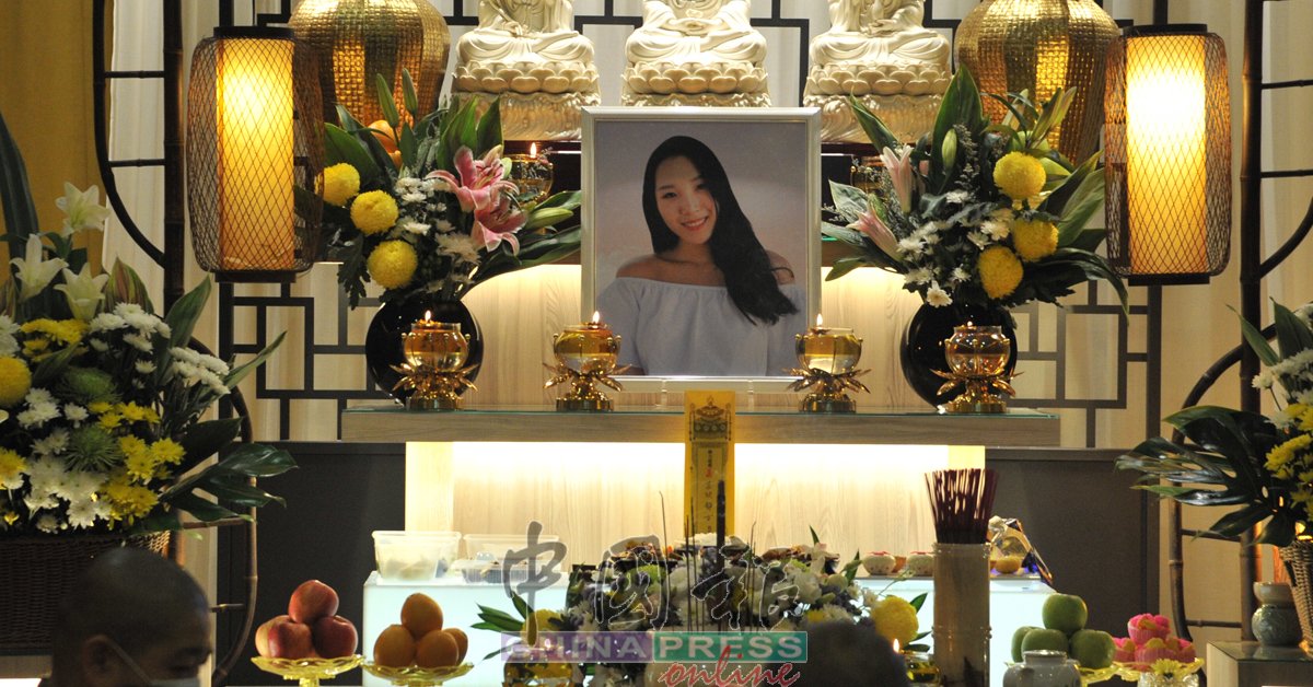 Relatives Of Unlicensed Beauticians Apologise To Coco Siew's Family At Her Wake