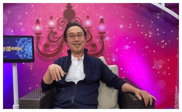【娱乐24小时】赵又廷父亲曝孙女近况;吉娜孕肚照曝光;女儿回应袁惟仁跌倒送医