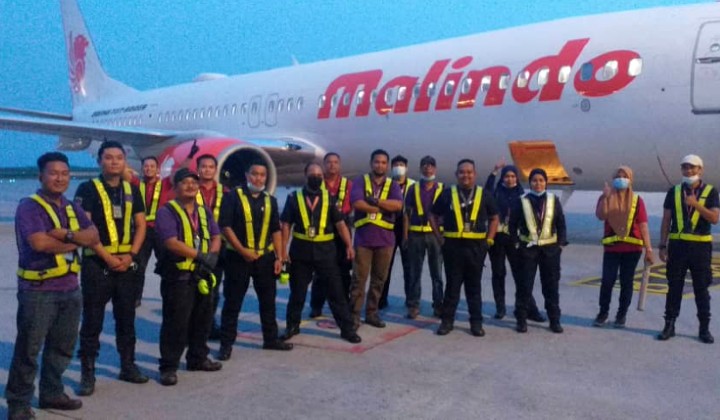 2,200 Malindo Staff Sign Off With Heartbreaking Farewells Over Airline Retrenchment