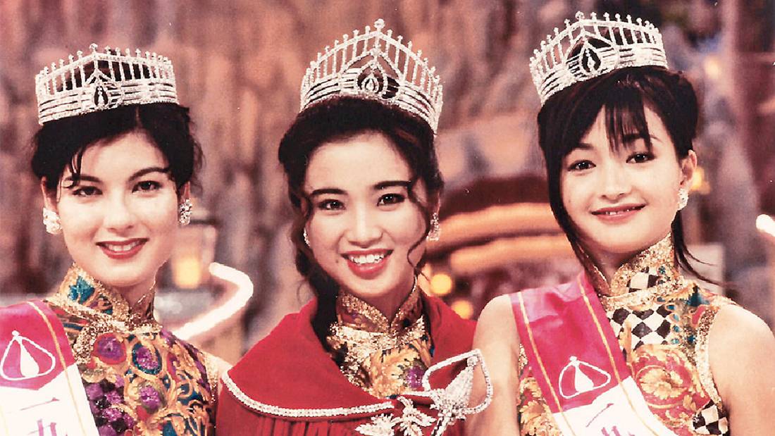 Fans Defend '90s Actress Theresa Lee, 50, Against Age Shaming Comments After Recent Pics Surface