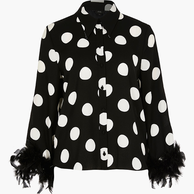 Everyone on Instagram is obsessed with River Island's new feather loungewear set for lockdown