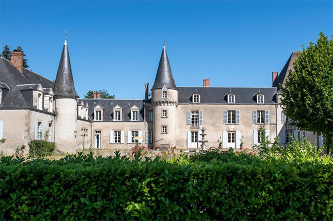 Who is Escape to the Chateau DIY's Stephanie Jarvis?