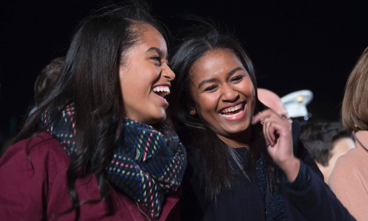 Michelle Obama's daughters pictured inside White House in epic throwback photo with Jenna Bush Hager