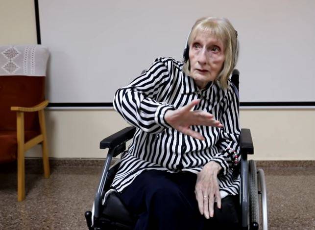 Former Ballerina With Alzheimer’s Listens To Swan Lake And Remembers Choreography