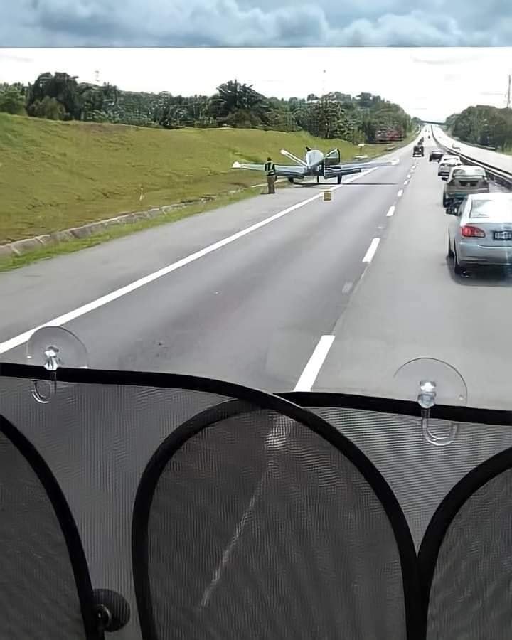 S’pore aircraft makes emergency landing at johor highway on 22 Nov due to technical issues