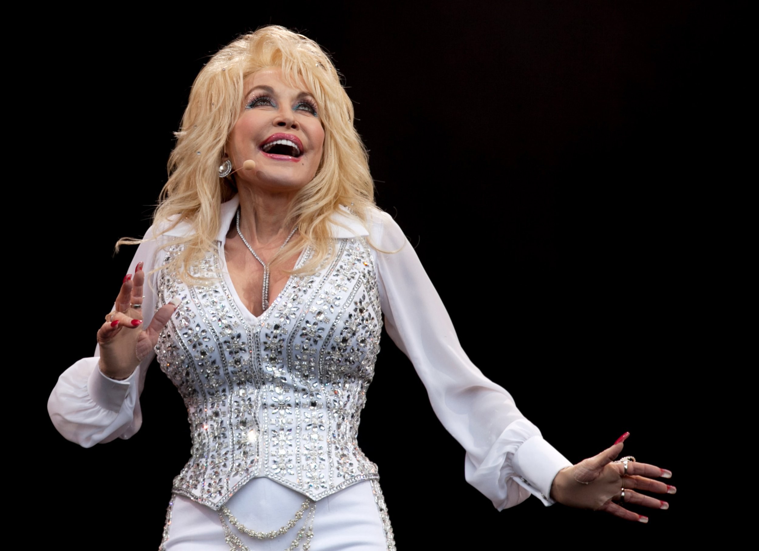 Dolly Parton confident coronavirus will leave us ‘better people’ as her $1m donation helps fund Covid vaccine