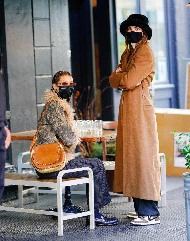 Kendall Jenner And Bella Hadid Have A Gossip Girl Moment At The Metropolitan Museum Of Art
