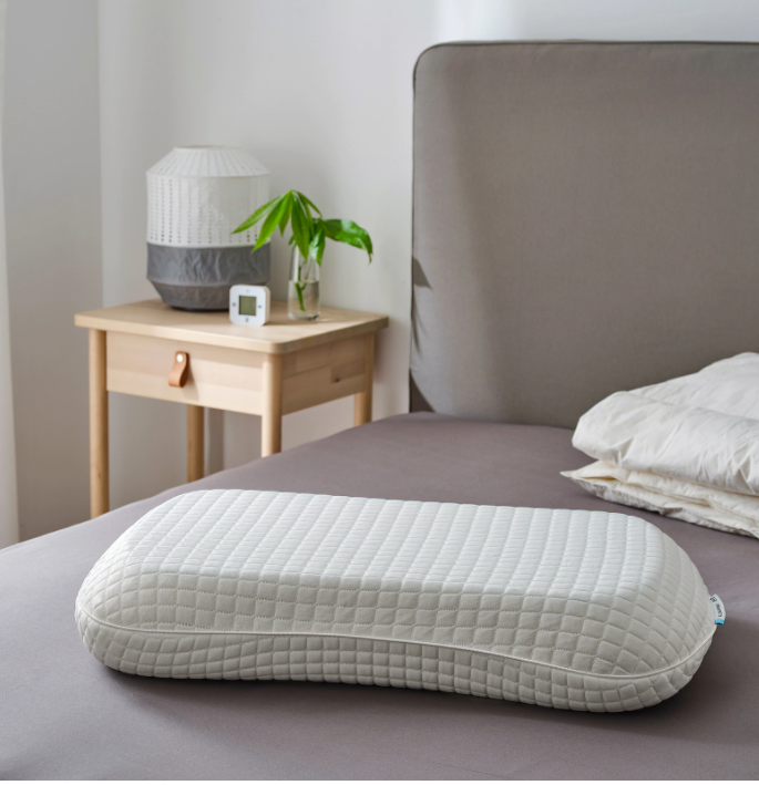 8 Best Pillows In Singapore For Good Sleep, With Organic, Memory Foam & Cooling Options
