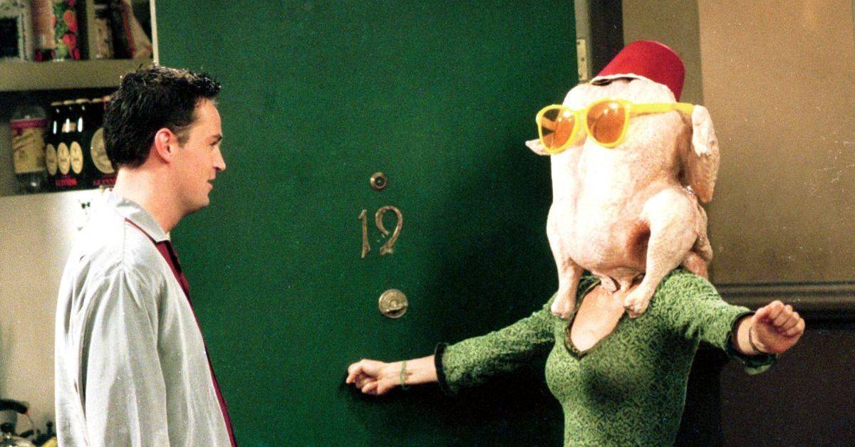 Courteney Cox Recreates Friends Scene Of Monica Dancing With Turkey On Her Head For Thanksgiving