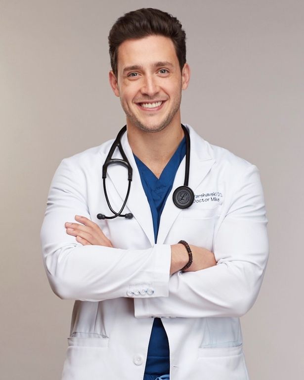 'World's hottest doctor' called a hypocrite for maskless birthday boat party