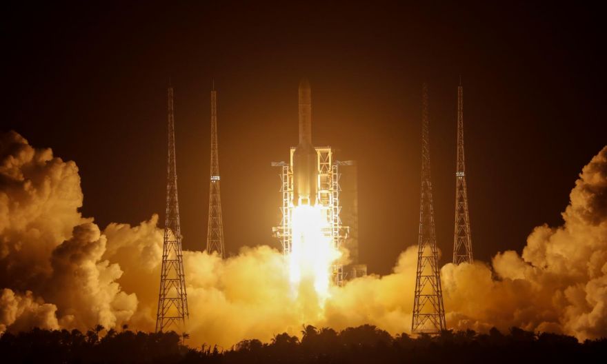 Chinese space probe begins drilling on Moon
