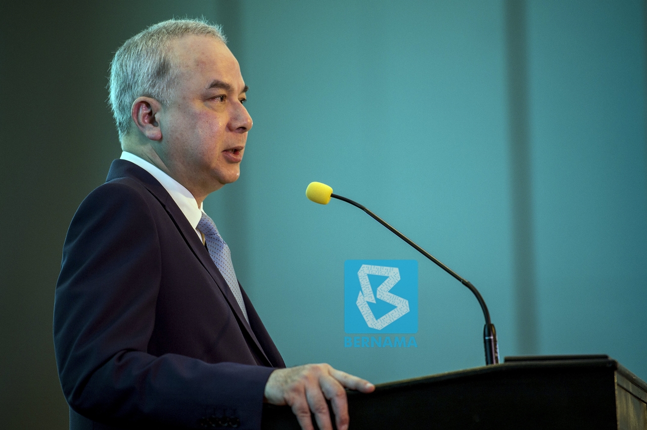 Perak politics: All eyes on Sultan Nazrin