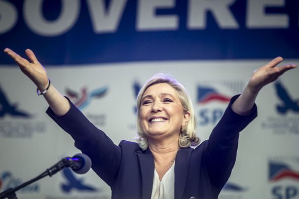 Macron forced to apologise for 'raising voice' after losing cool at EU rivals