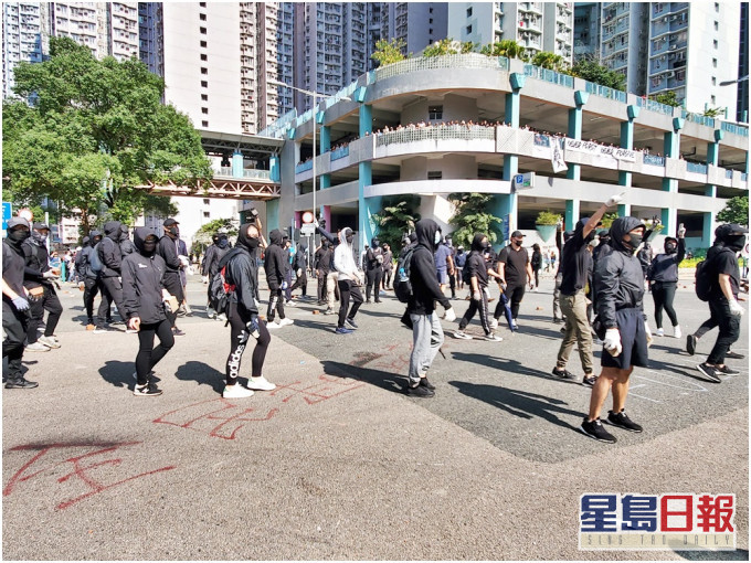 侍应尚德邨涉藏怀疑电枪 警供称可发出黄色电光