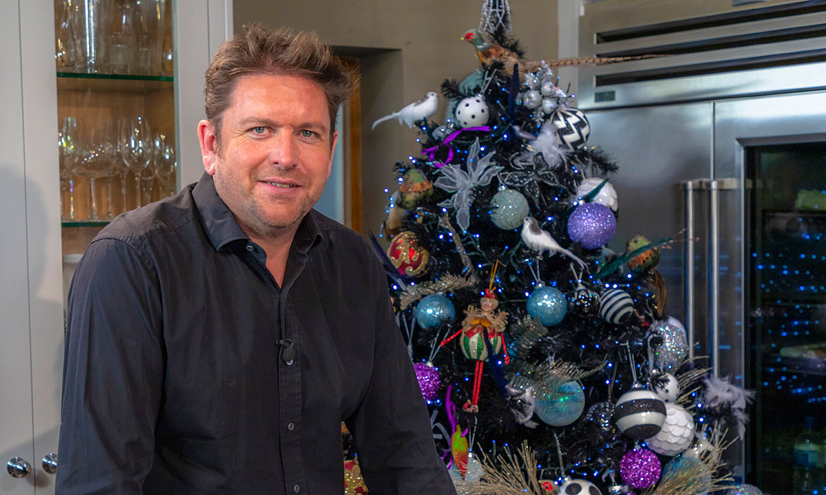 James Martin's genius gravy hack will revolutionise your Christmas dinner