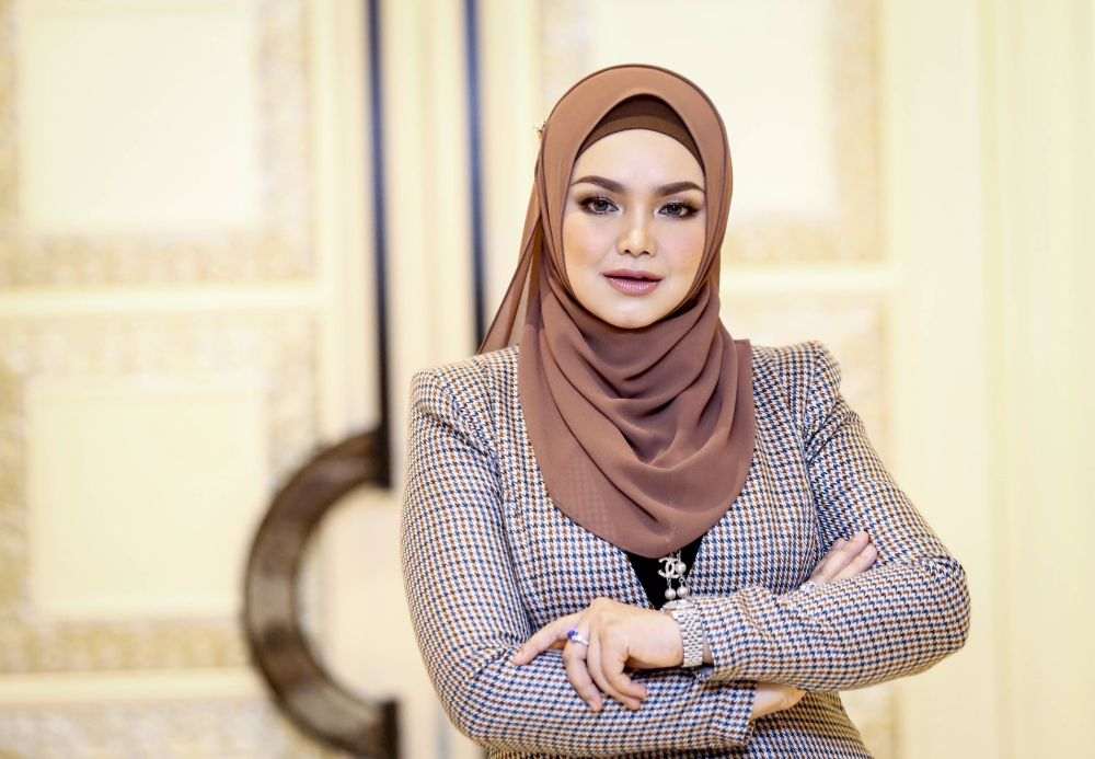 Siti Nurhaliza makes Forbes Asia’s 100 Digital Stars list after helping struggling food vendors in Covid-19 pandemic