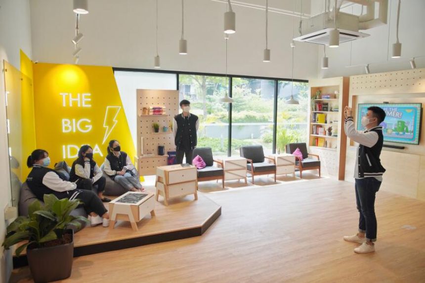 Ngee Ann Poly, UOB launch campus incubator to nurture start-ups, spur student entrepreneurship