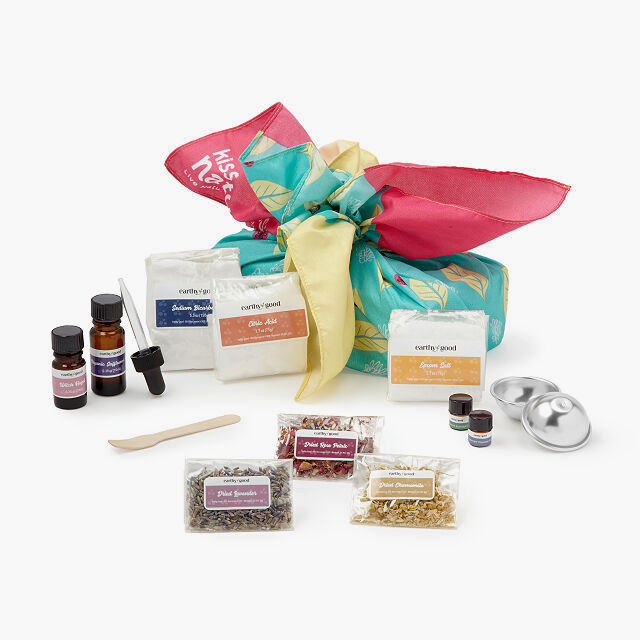15 best homemade Christmas gift ideas & easy DIY craft kits to create them