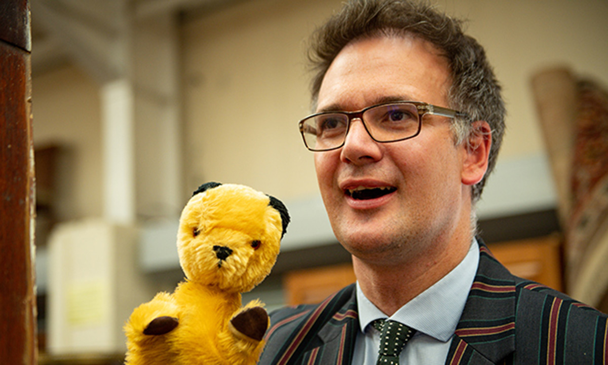Who is Antiques Road Trip's Charles Hanson family? Meet his wife and kids here