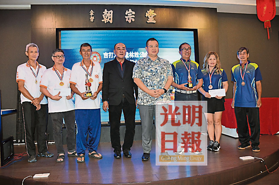 【吉九龙堂会长杯全国保龄球赛闭幕】林振辉：教部再提合併 华团坚持华小不能少
