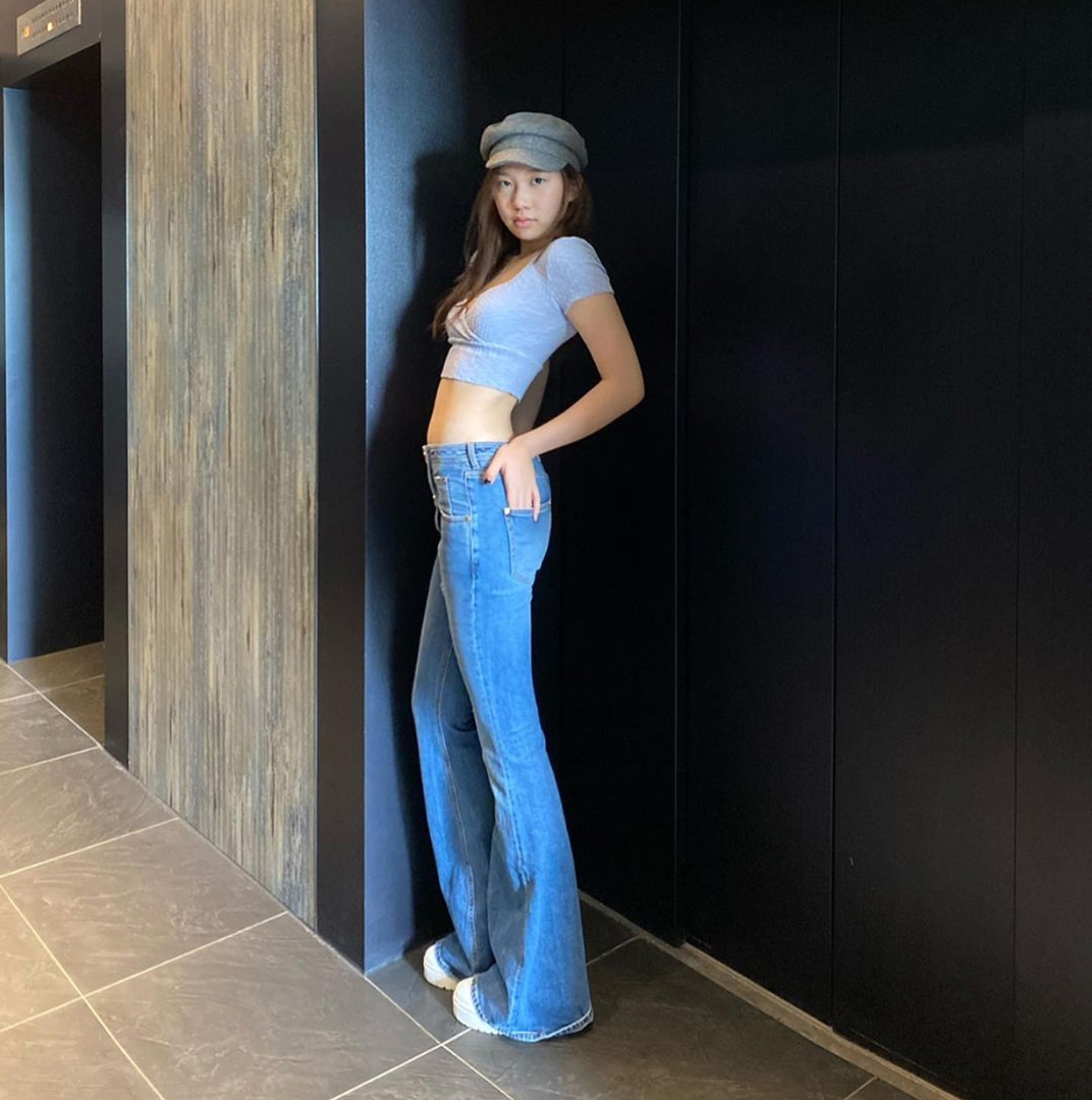 Netizens Rave About How Donnie Yen’s Leggy 16-Year-Old Daughter Takes After Her Mum
