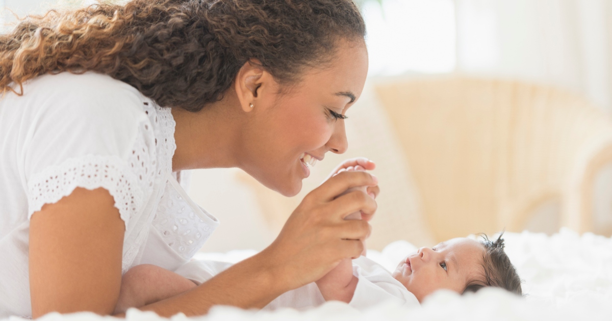 7 Fun And Engaging Ways To Play With Your Newborn