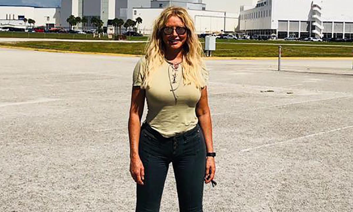 Carol Vorderman shocks with daring photo – fans react