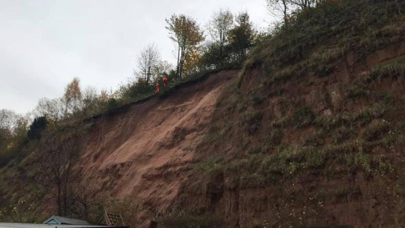 Landslide at Mansfield housing estate prompts evacuations