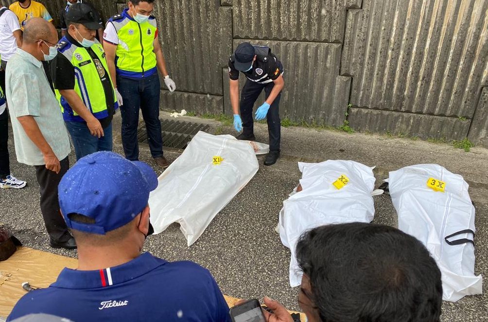 Four robbery suspects shot dead following car chase
