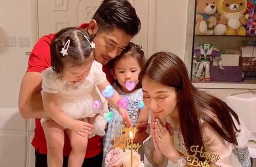 Aaron Kwok Teaches His Daughters the Value of Money