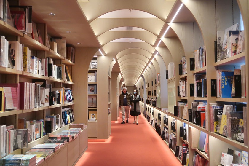 Gallery: Book Retailer Opens a New Chapter in Shanghai