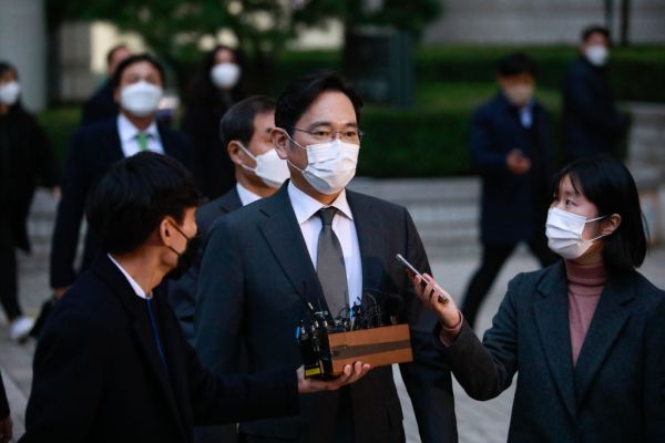 Samsung vice chairman Jay Y. Lee faces nine-year sentence in bribery case