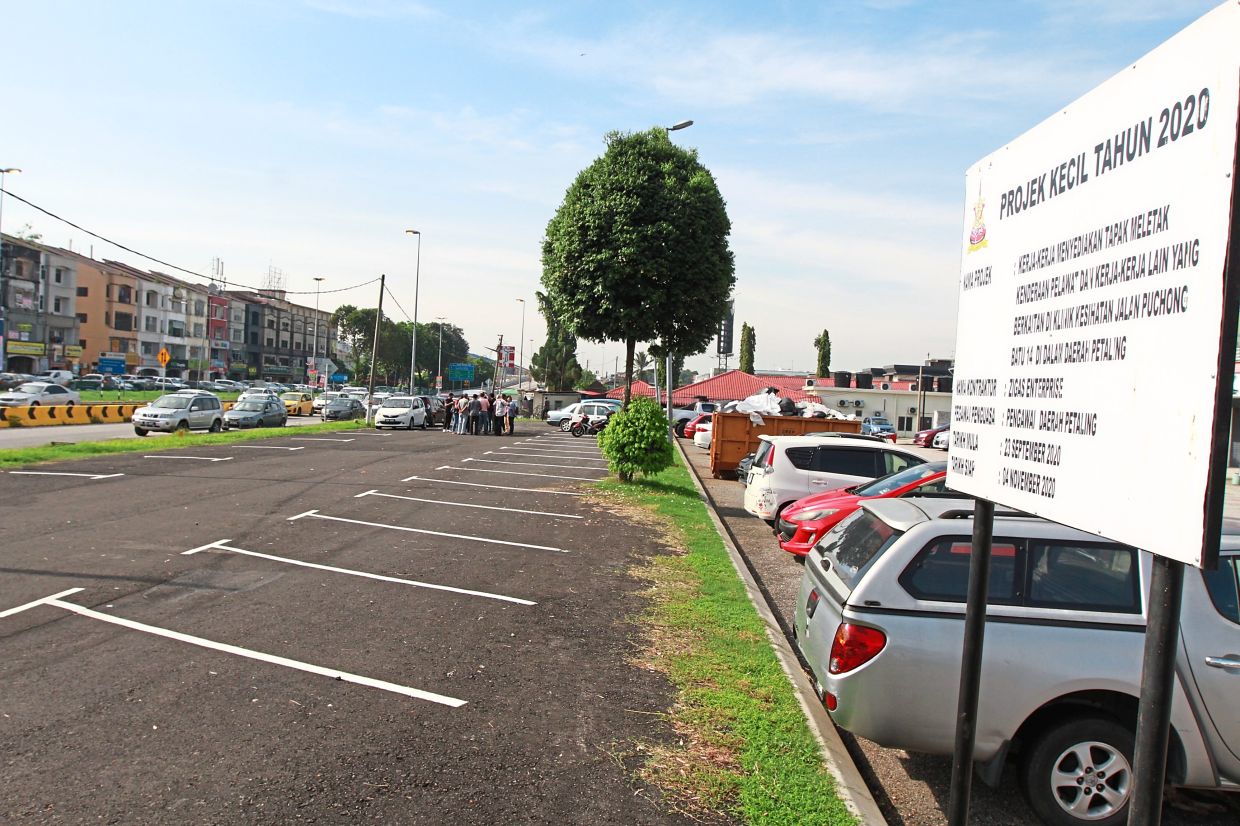 New parking lot for convenience of visitors to clinic