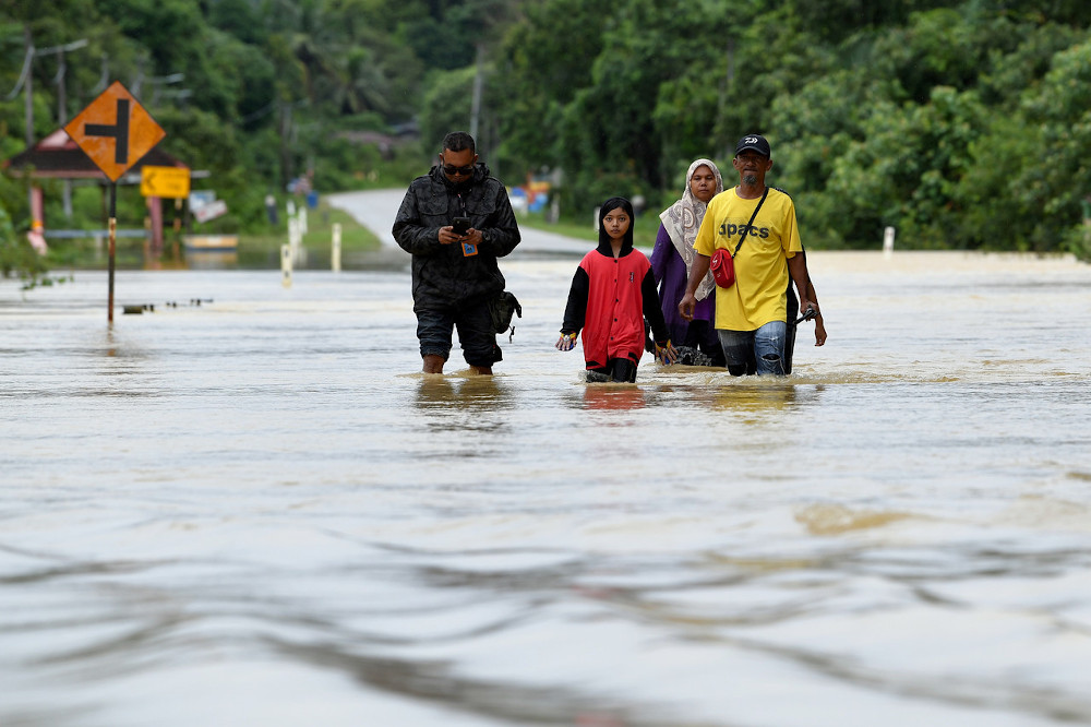 Almost 20,000 flood evacuees in five states as of 1pm, says Social Welfare Dept