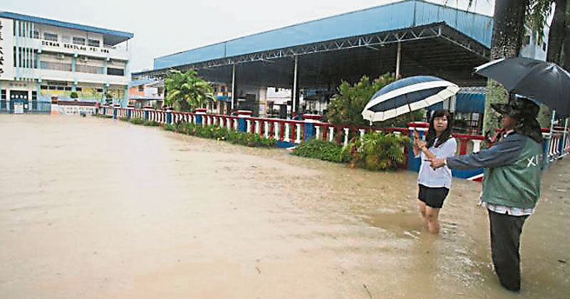 连日雨加涨潮低洼区水灾 哥市培华华小淹水了